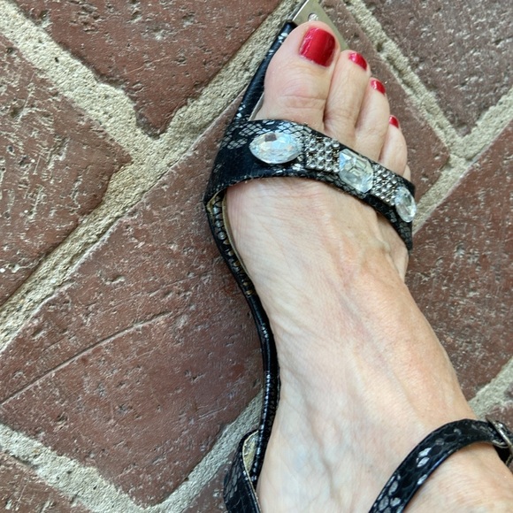 Simone Blingy Avant-Garde Sandals - Picture 7 of 7